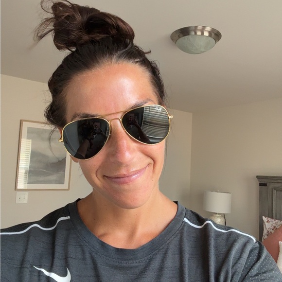 Ray-Ban Classic Gold Aviators main image 4